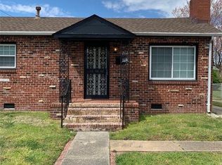202 Woodstock St, Portsmouth, VA 23701
