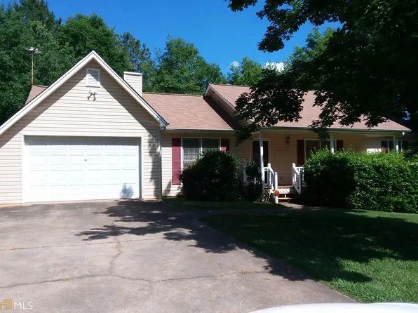 209 Moons Bridge Rd, Hoschton, GA 30548