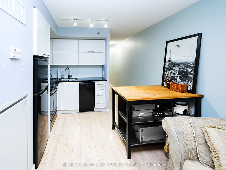 21 Nelson St #221 — Photo 4