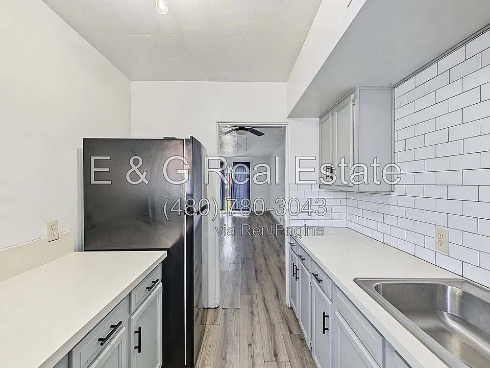 1406 W Whitton Ave #1