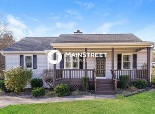 6000 Southcrest Dr, Clemmons, NC 27012