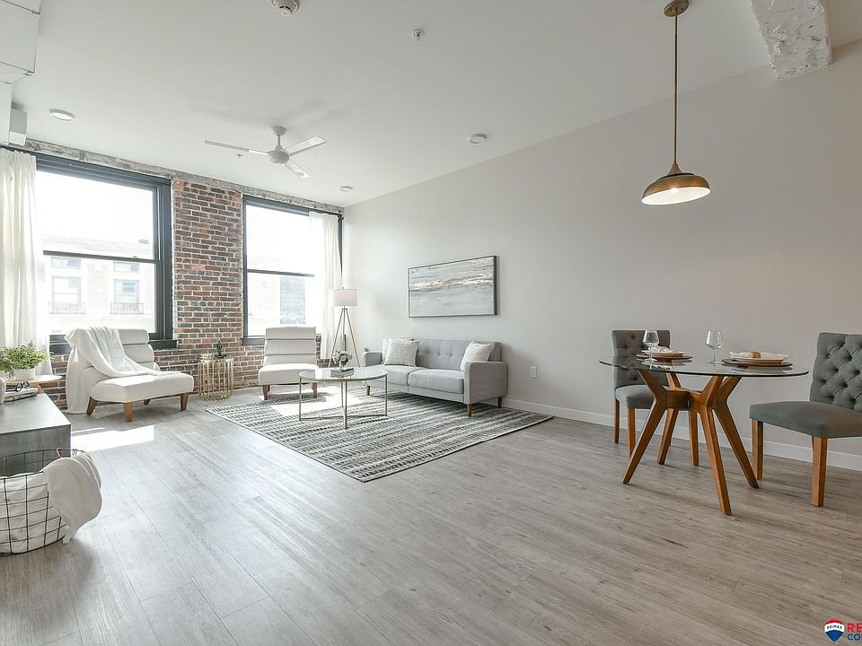 1st image of 947 O St #804