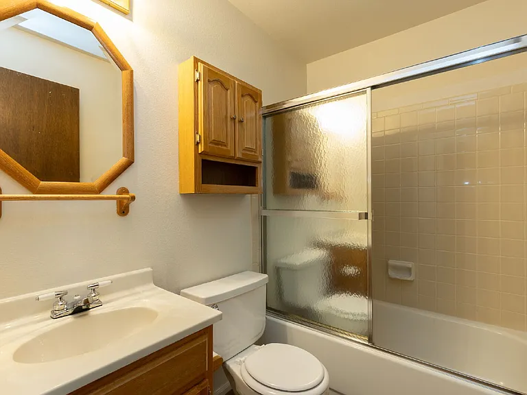 1610 Ervine Ave — Photo 16