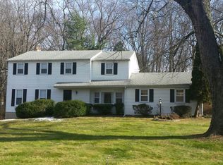 3658 Waynesfield Dr, Newtown Square, PA 19073