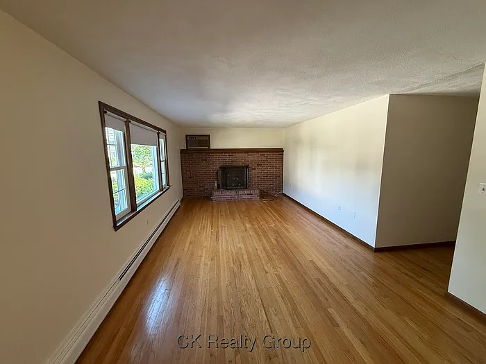 30 Woodleigh Rd — Photo 2