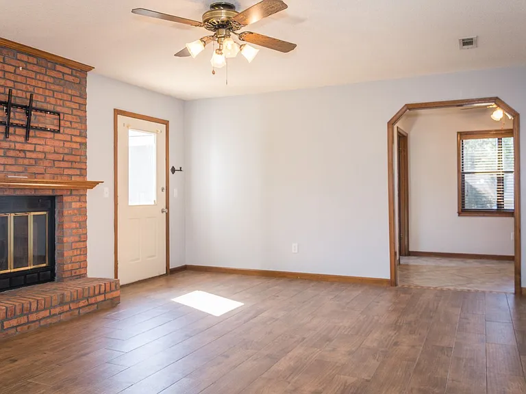 10900 County Road 1 — Photo 3