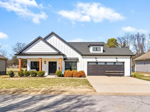 398 Irish Cir, Hopkinsville, KY 42240