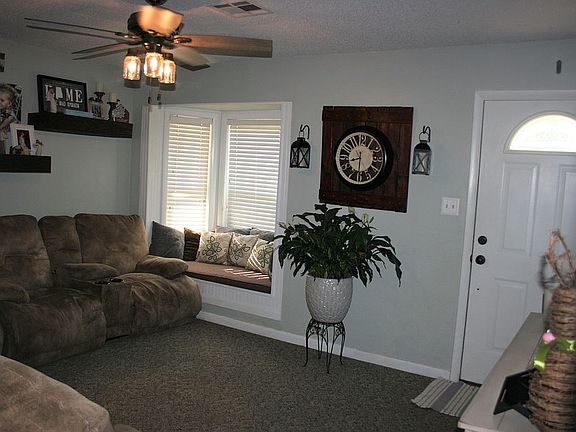 5th image of 109 Hilltop Dr