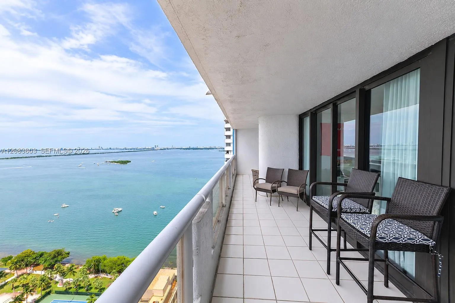Venetia Condo — Photo 1