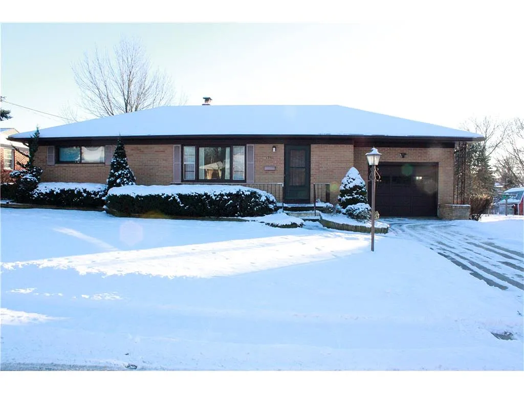 1211 Eastgate Rd photo 1