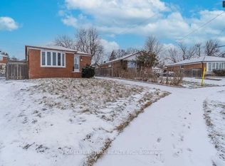 102 Golfhaven Dr, Toronto, ON M1G2E3