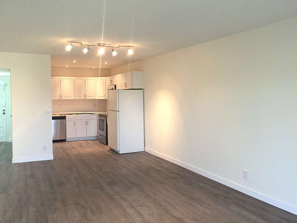 1st image of 6361 N Falls Circle Dr APT 406