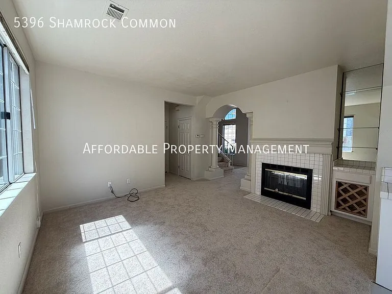 5396 Shamrock Cmn — Photo 10