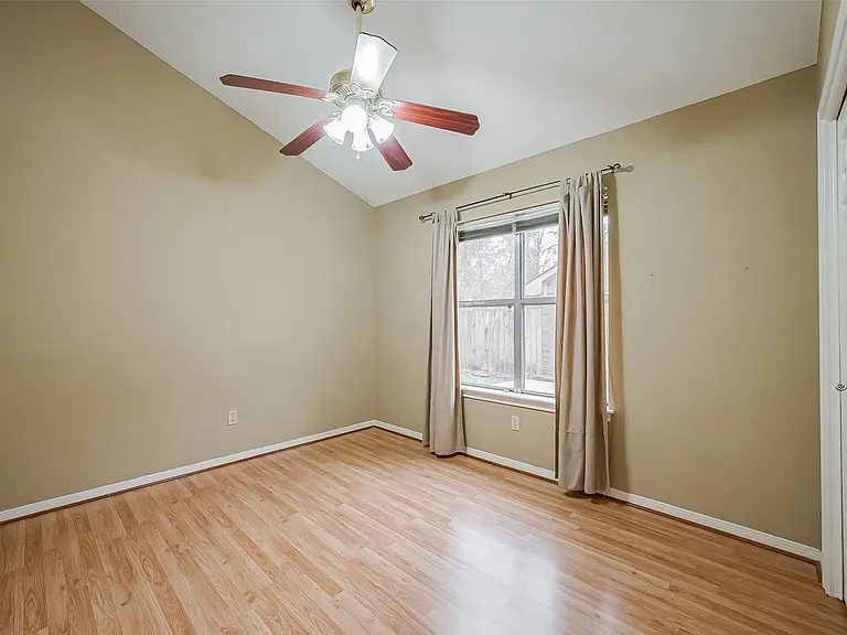 3318 Beech Point Dr — Photo 4