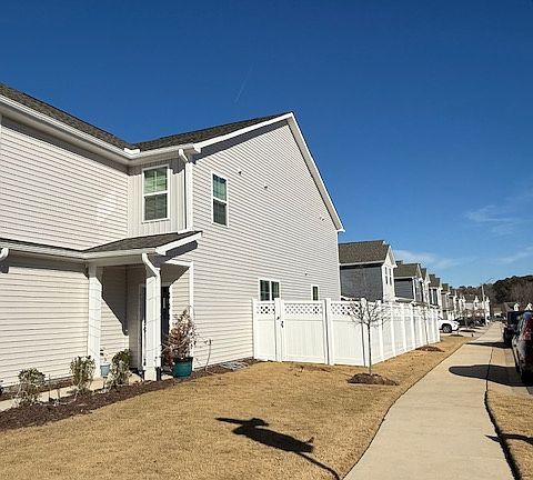 2nd image of 2222 Cherry Top Dr #2222