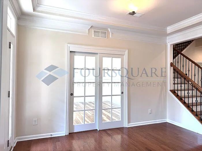 1016 Hildebran Ln — Photo 13