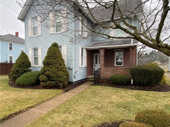 2934 William St NE, Middlebranch, OH 44721