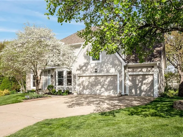 13814 Hardy St, Overland Park, KS 66223