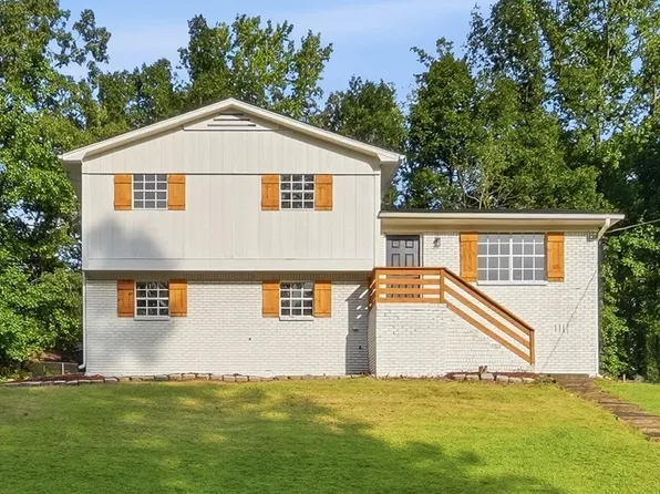 1415 Creekwood Cir, Birmingham, AL 35235
