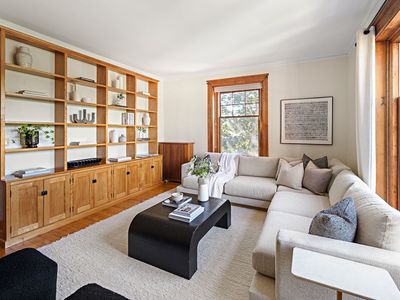 169 Washington St APT 7, Newton, MA, 02458