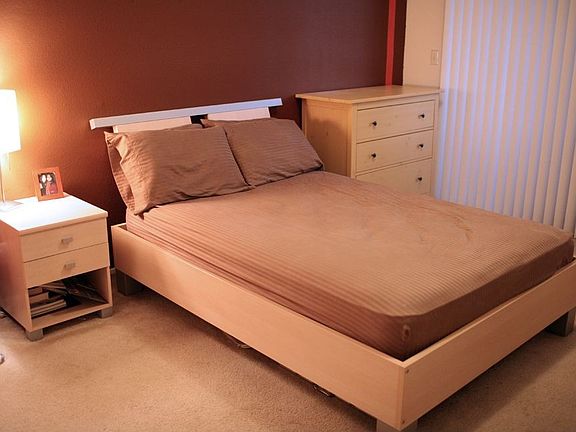 3rd image of 14115 Moorpark St APT 209