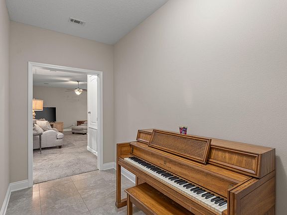 4th image of 8334 New Orleans Ct
