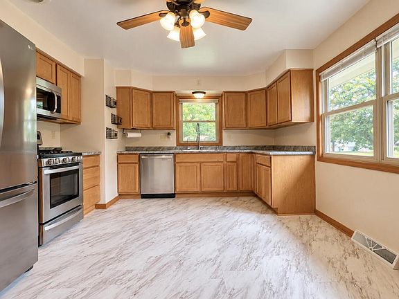 5th image of 8401 S 36th STREET