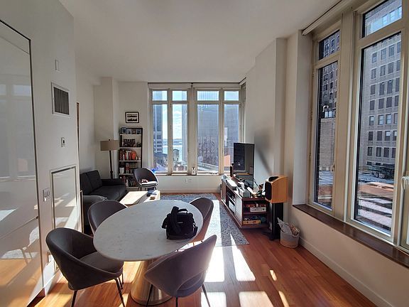 4th image of 15 William St APT 17A