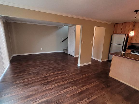 4th image of 2602 N Wycoff Ave