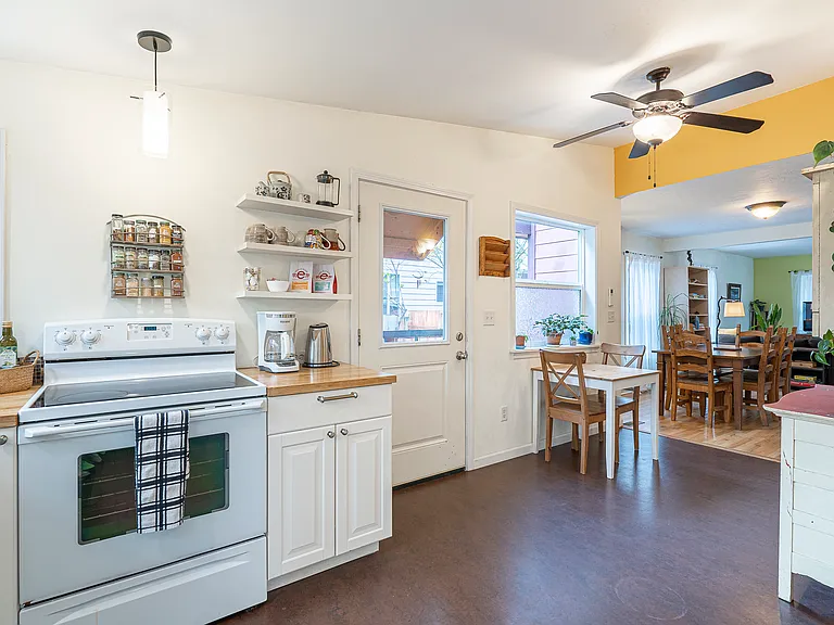 9218 N Mohawk Ave — Photo 10