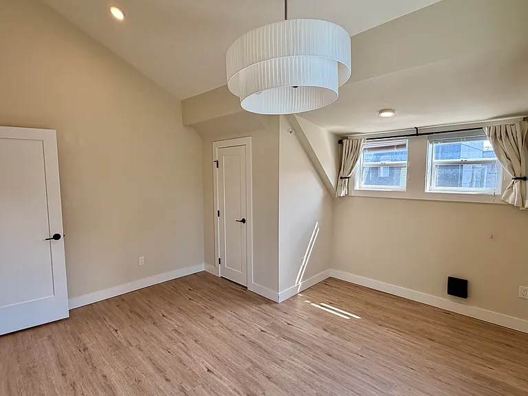 1609 E Columbia St #4 — Photo 13