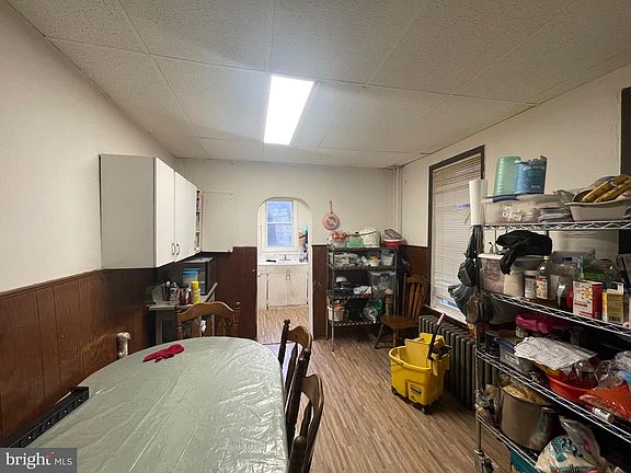 5th image of 833 Wilder St