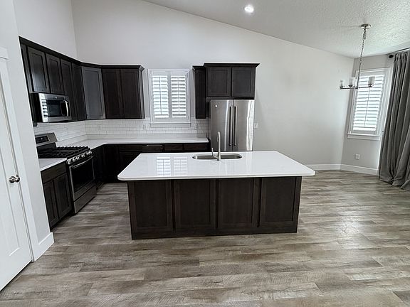 3rd image of 11392 S Mapleside Ln