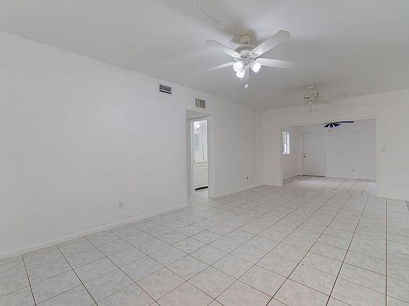 5th image of 904 SE 16th Street