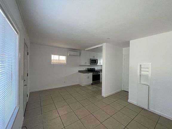 4th image of 449 Lincoln Ave #A
