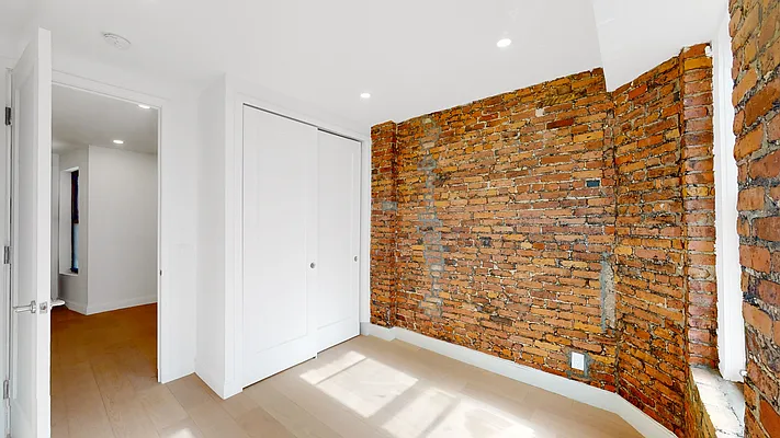 Rented by Brighton Management | media 7