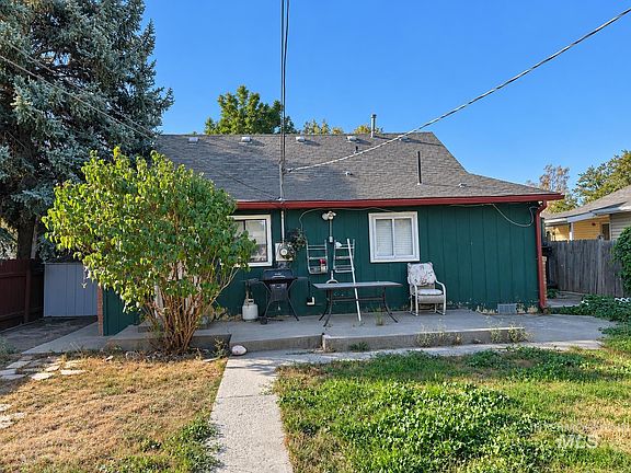 2nd image of 308 2nd Ave E
