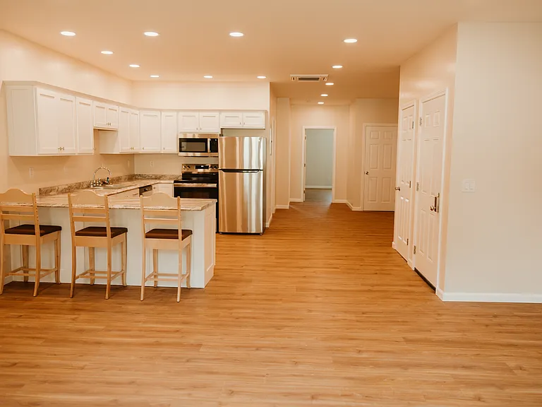 212 Main St #2 — Photo 24