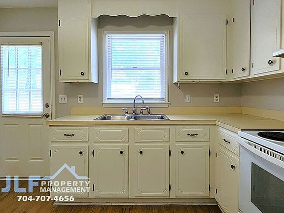 5th image of 2105 Bertha St Unit D