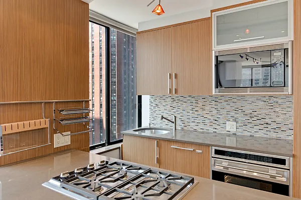 Rented by Level Group | media 19