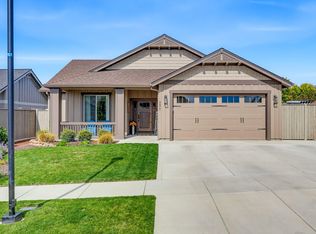 3977 Wyoming Ln, Medford, OR 97504