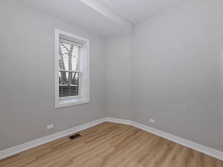2158 W 18th St #1 — Photo 24