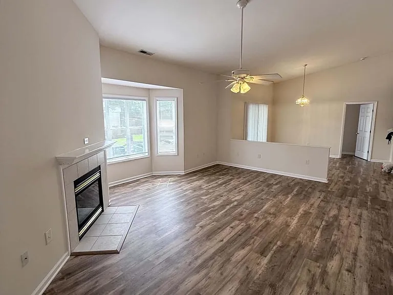 1111 Turtle Creek Rd #E — Photo 2