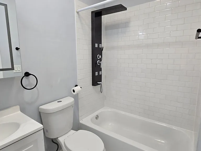 1223 W Allegheny Ave #4 — Photo 4