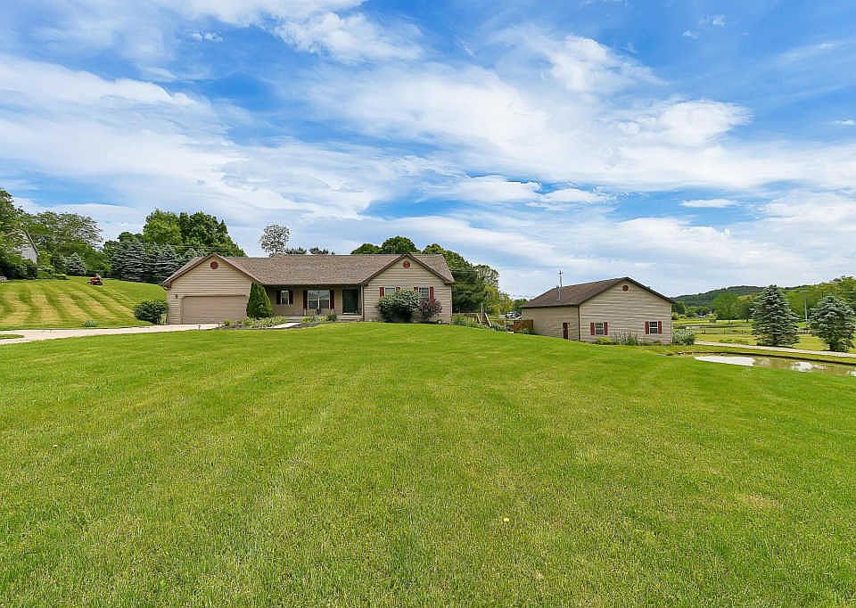 1st image of 363 Hainsview Dr