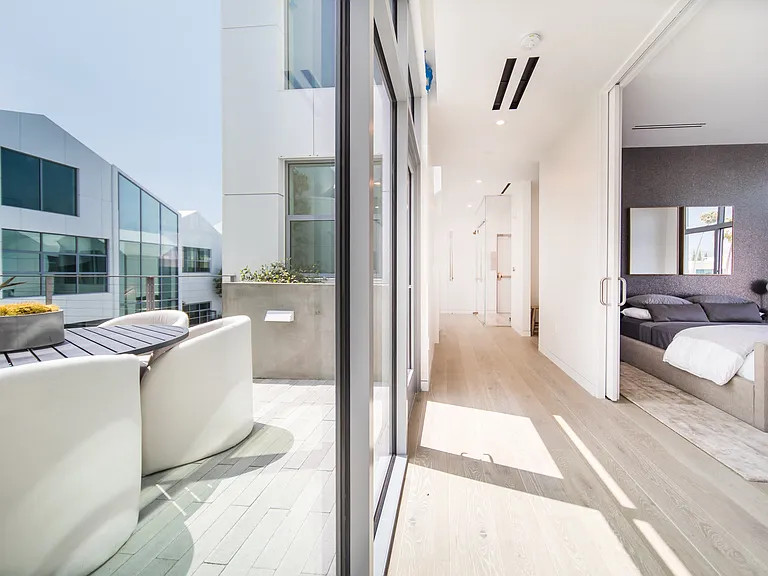 Gardenhouse Beverly Hills — Photo 19