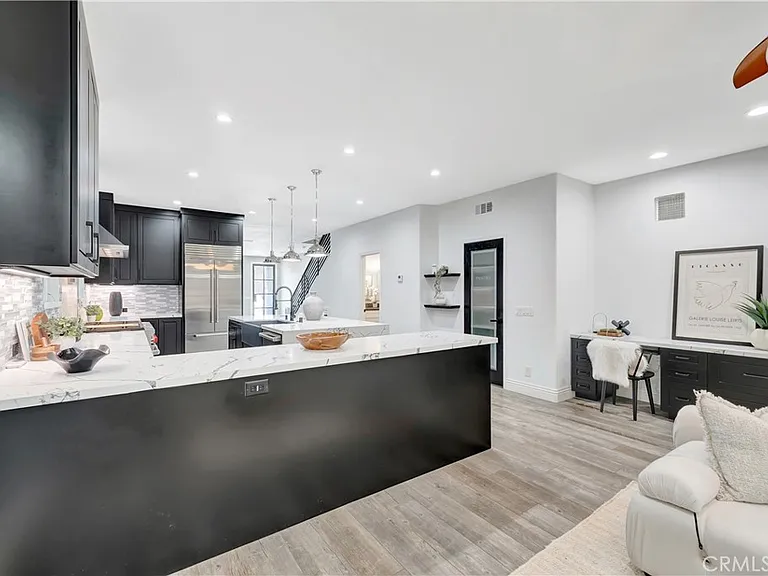 620 22nd St — Photo 16
