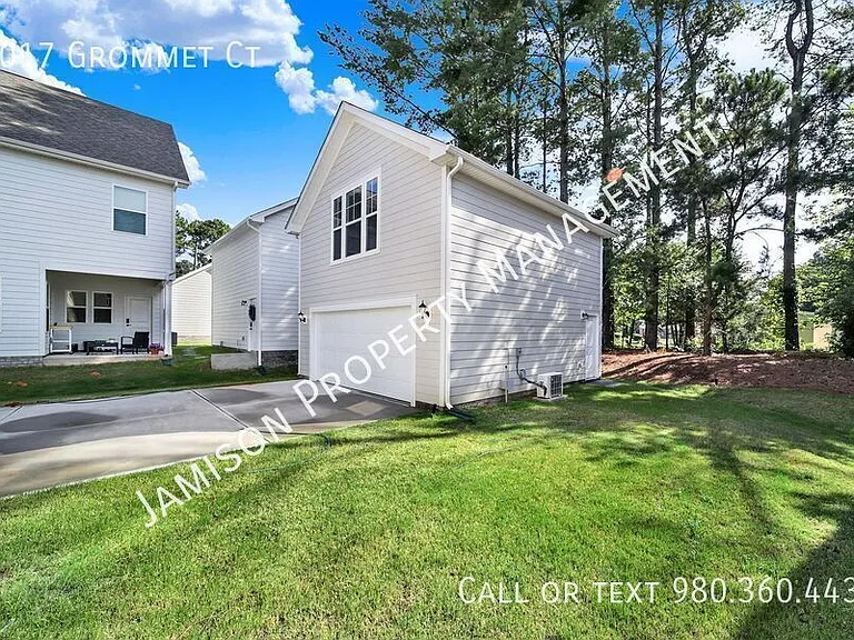 4017 Grommet Ct — Photo 31