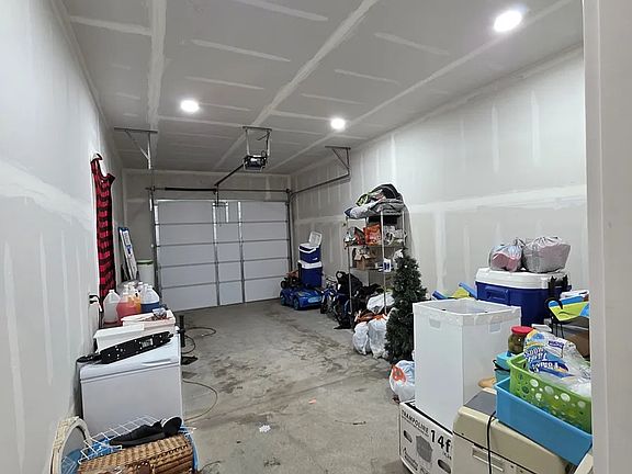 3rd image of 248 Valle Ave