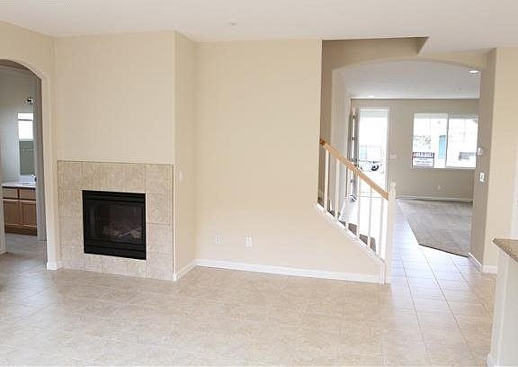 5th image of 254 Altadena Cir
